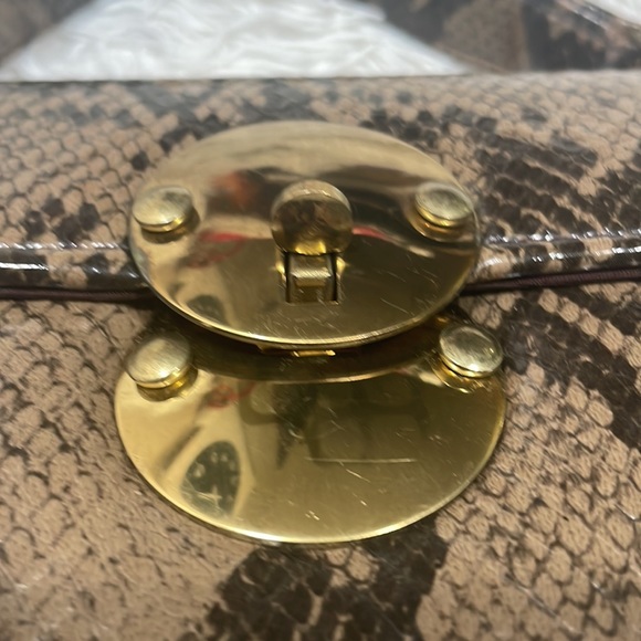 Vintage snake skin print handbag with twist lock closure. EUC - Picture 7 of 13